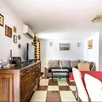 Angie Old Town With Jacuzzi Villa *