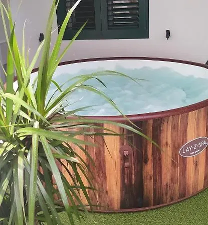 Angie Old Town With Jacuzzi Villa *