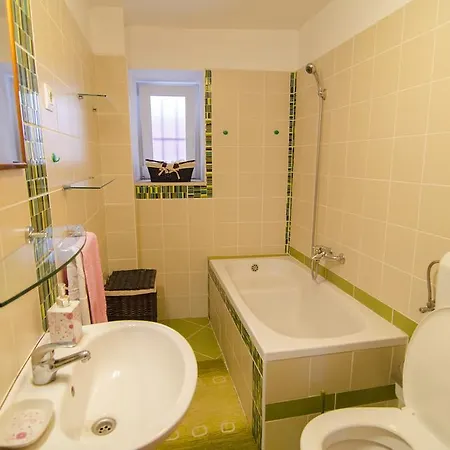 Angie Old Town With Jacuzzi Villa *